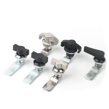 ¿Cómo funciona la cerradura de cilindro Yitalock en diferentes gabinetes eléctricos?